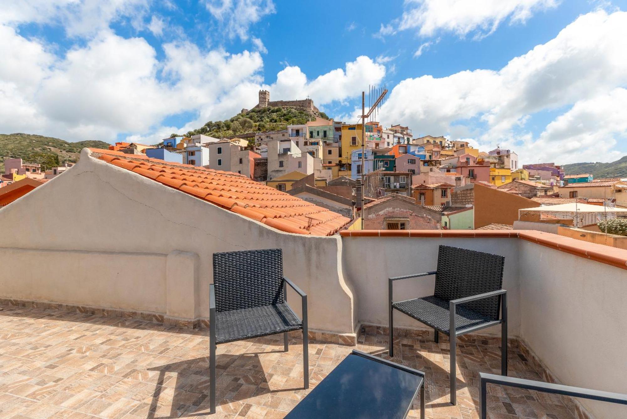 Ferienwohnung Casa Rocca Bosa Exterior foto
