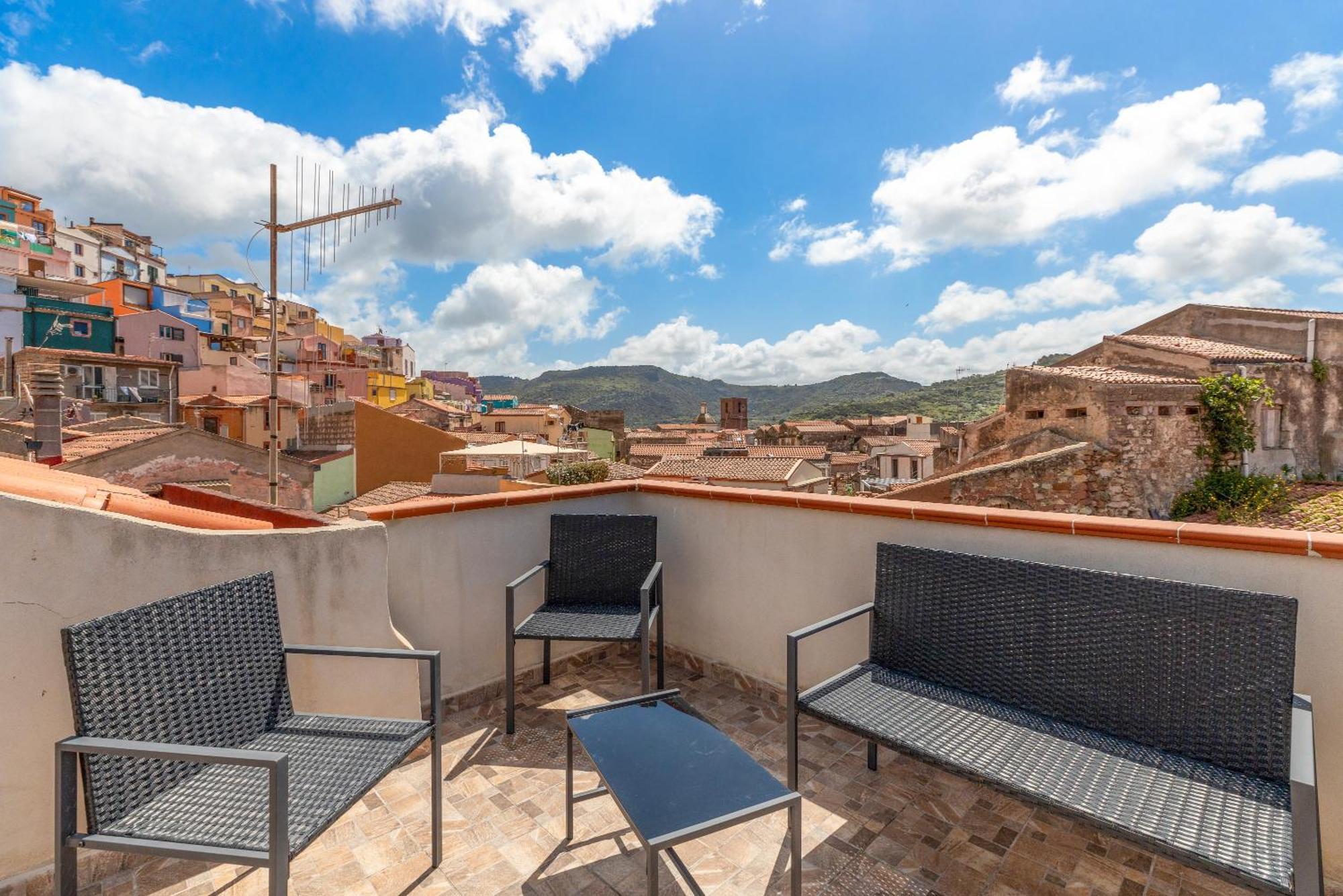 Ferienwohnung Casa Rocca Bosa Exterior foto